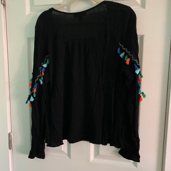 Long Sleeve Blouse with Tassel Details - Picture 6 of 7
